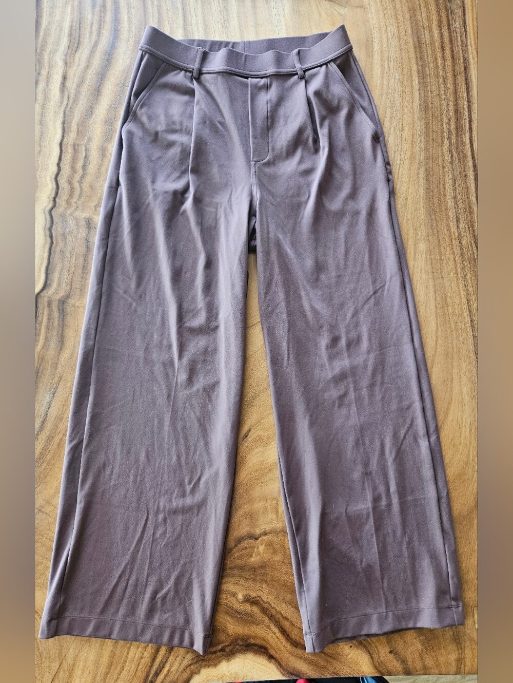 HALARA Wide-Leg Pants in Brown